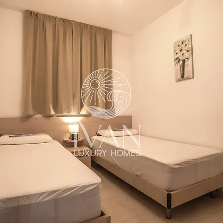 Daire Casa Raul Ivan Luxury Homes 3ªpta Frontal 1ªlinea Oropesa del Mar